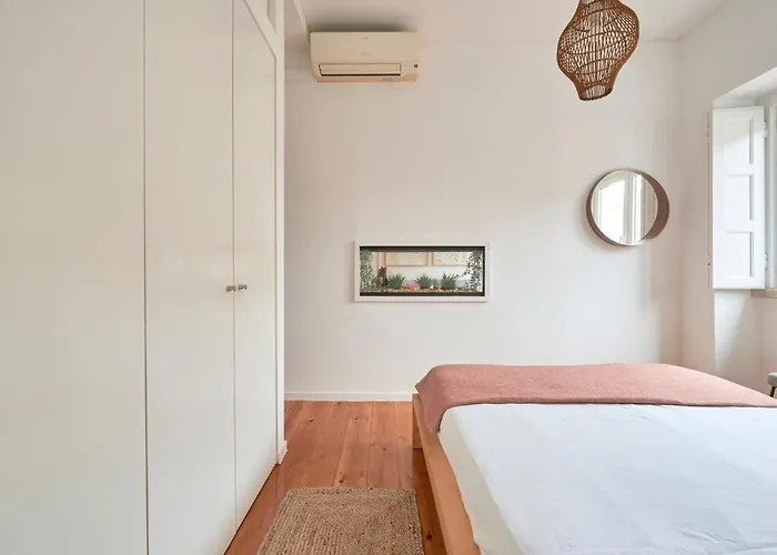 Sunny Renovated Apt With Ac, By Timecooler